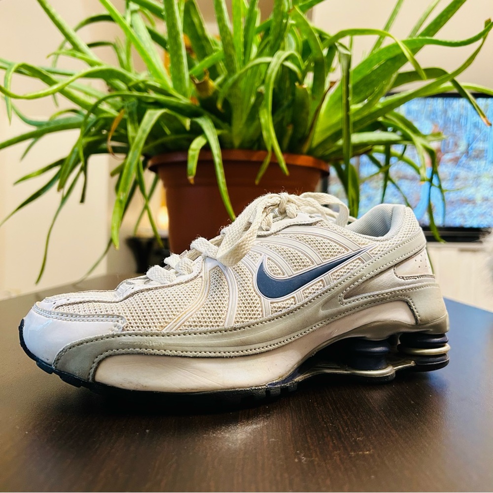 Nike Turbo VII Shox White and Blue Sneakers | Size 6 |